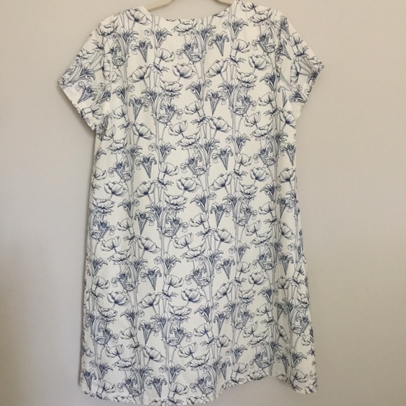 NWOT- Johnny Was White Lilies Lace Neck Dress - Picture 5 of 6